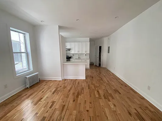 Rented by Premier Metro Realty Corp | media 17