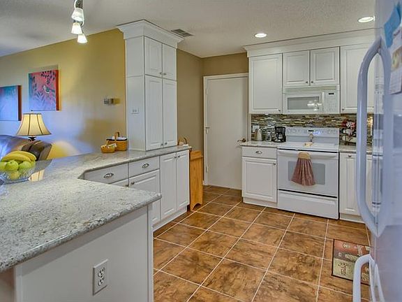 3rd image of 2108 Santo Domingo Dr