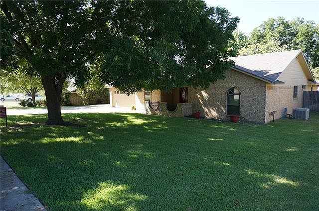 1st image of 125 Lakeway Dr