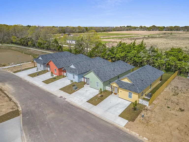 The Crest Homes — Photo 36