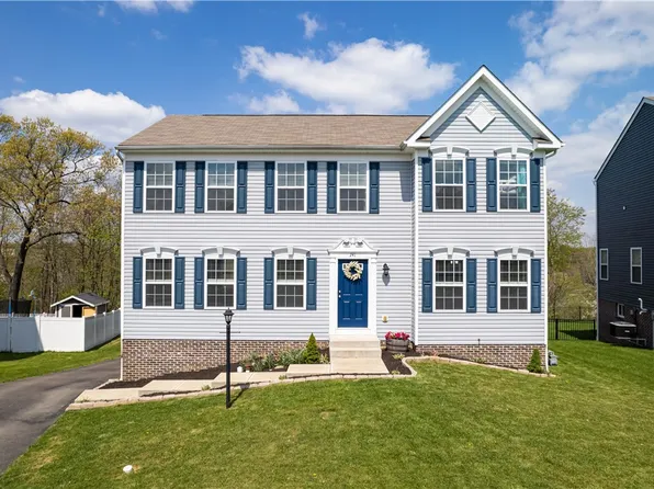 241 Horse Shoe Dr, Clinton, PA 15026