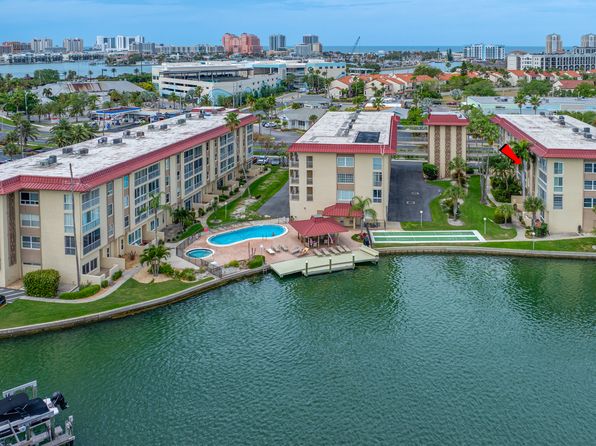 121 Island Way APT 323
