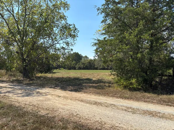 000 Lightning Springs Road, Protem, MO 65733