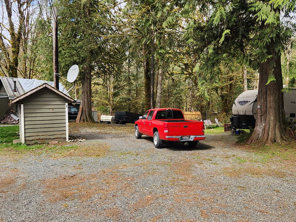 2nd image of 32005 Mountain Loop Hwy