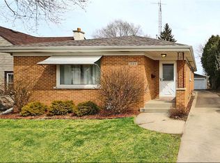 1223 Oregon St, Racine, WI 53405