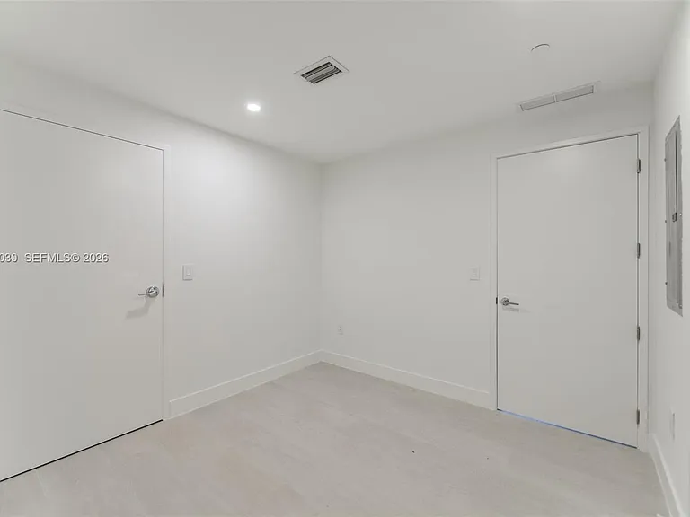 700 NE 24th St #5107 — Photo 33