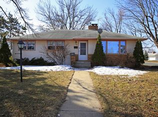 204 Macarthur St E, South Saint Paul, MN 55075