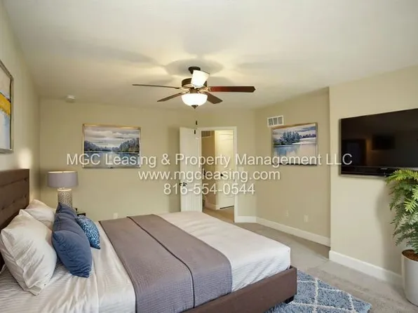 2171 SW Timbertrace Ln, Lees Summit, MO 64082