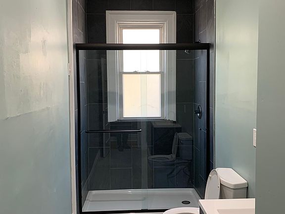 5th image of 501 Wallace Ave #2