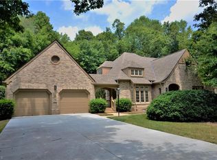 4 Sturbridge Ln, Greensboro, NC 27408