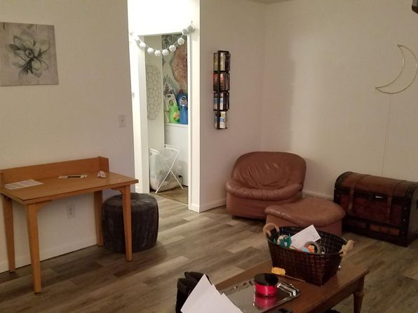 724 20th St APT A