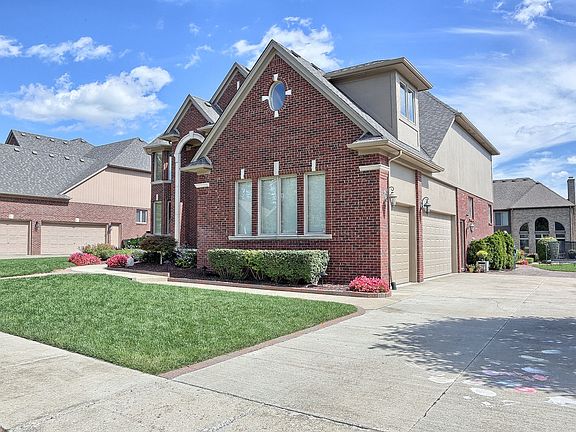 3rd image of 54784 Glen Oaks Dr