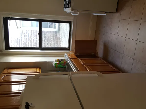2317 Steinway St, Astoria, NY 11105