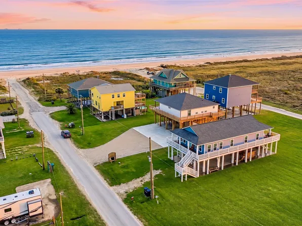 847 S Tinkle Ln, Crystal Beach, TX 77650