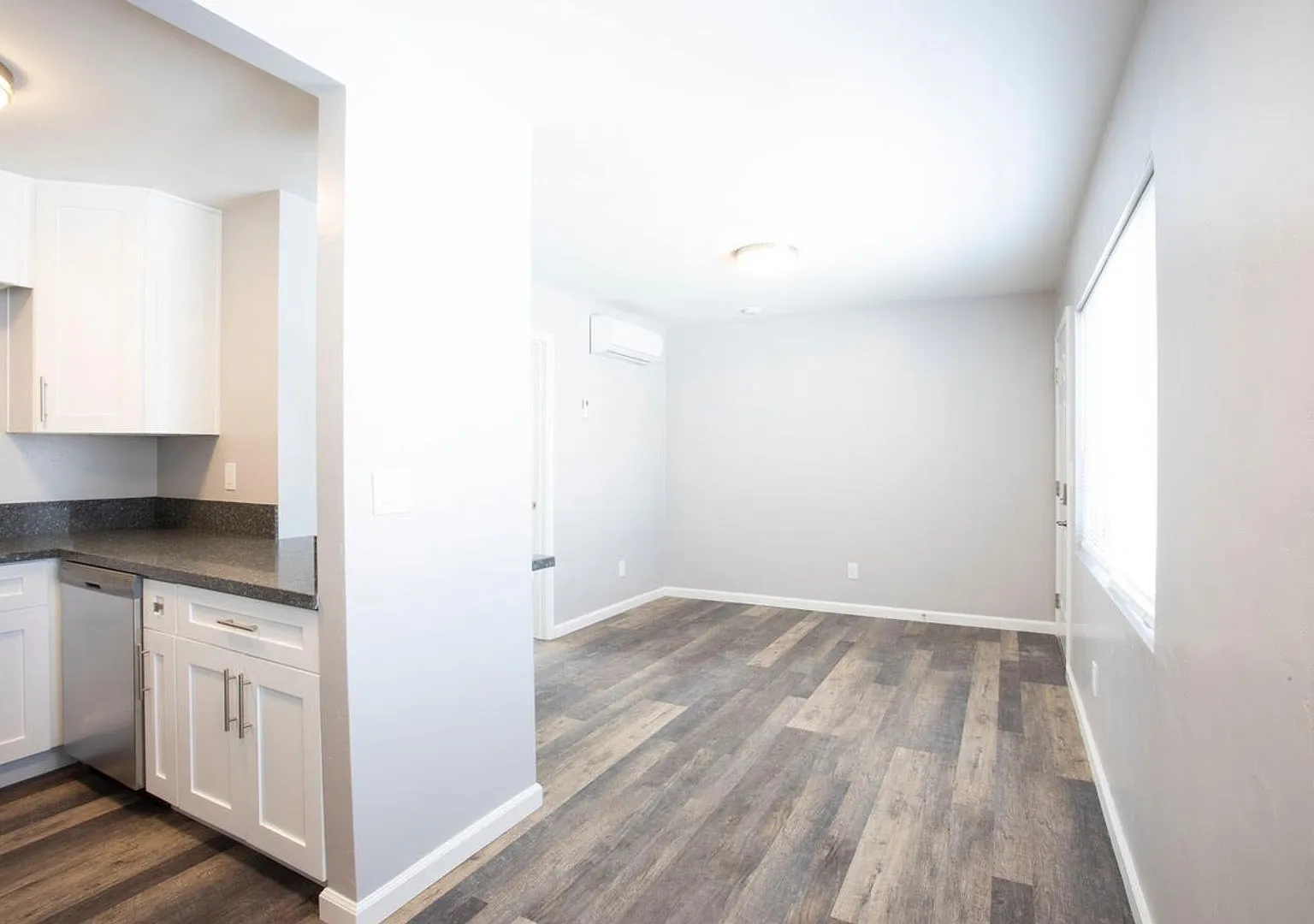 Cherokee Ave | 3853 — Photo 2