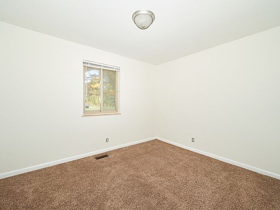 5th image of 3138 E Bradbury Ave #4