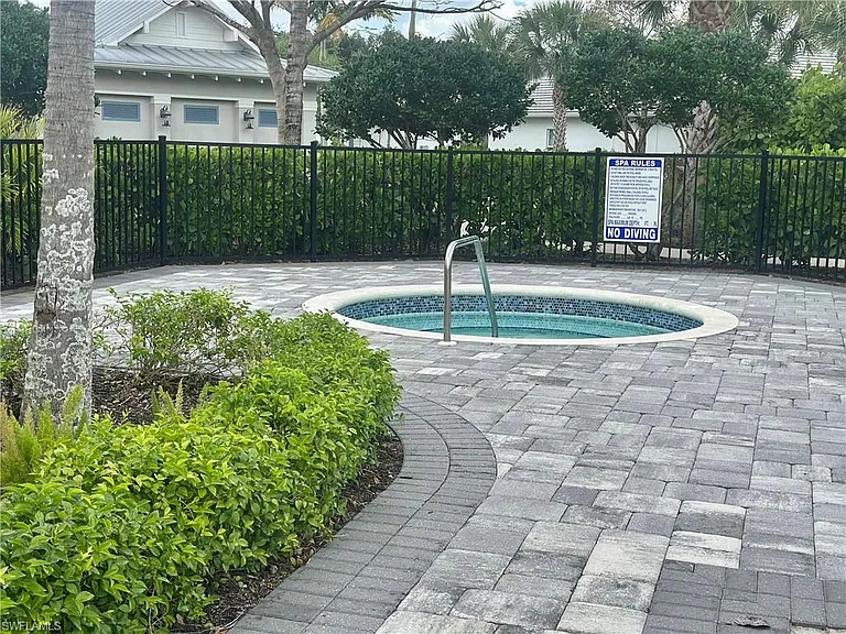 9179 Cayman Dr — Photo 37