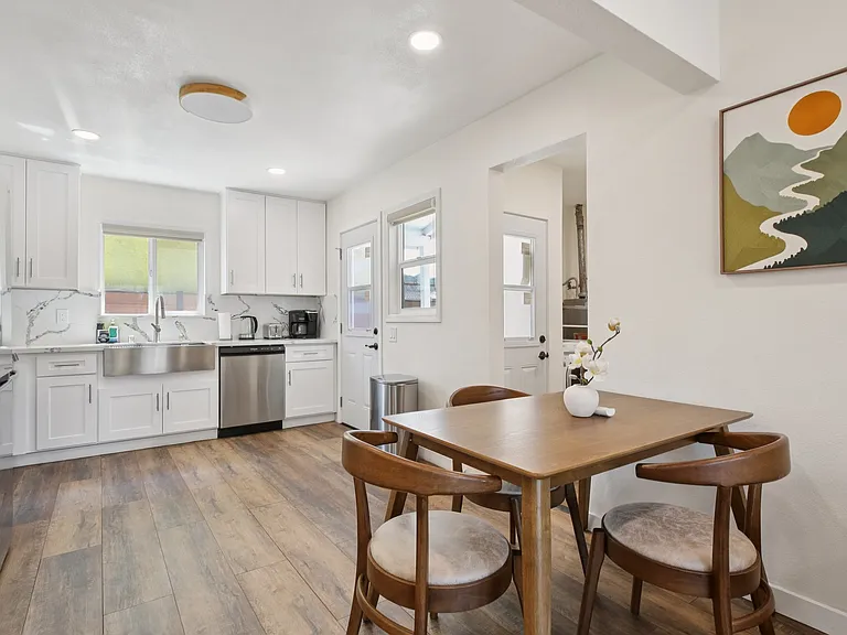 540 W Avenue 28 — Photo 32