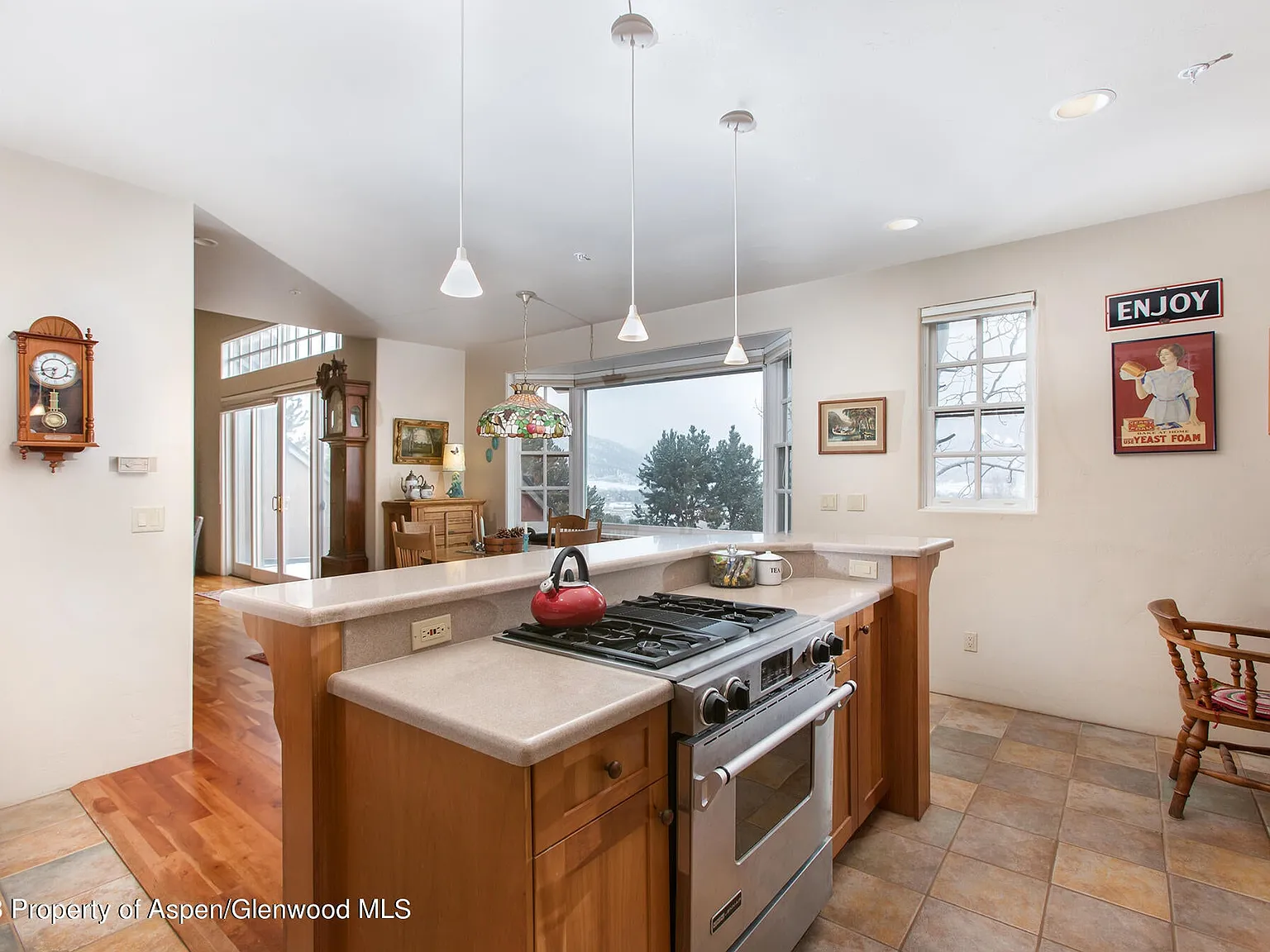 3 bed, 3.5 bath, 2630 sqft, $6,500 — Photo 4