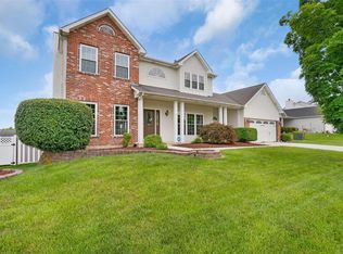 1332 Washingtons Crossing Dr, O'Fallon, MO 63366