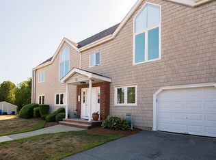 980 Wilson Rd APT 11B, Fall River, MA 02720