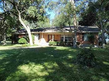1st image of 207 Gnarly Oaks Way