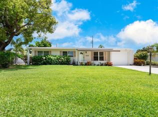 3011 Bay Dr, Bradenton, FL 34207