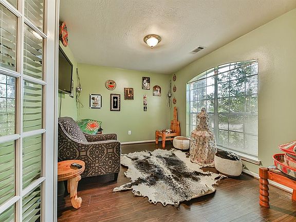 5th image of 3115 Hardwood Cir