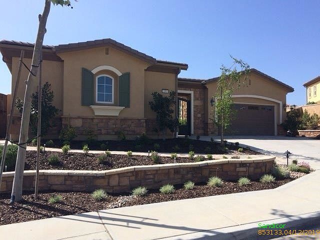1st image of 1093 Village Dr