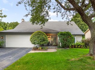 1125 Candlenut Dr, Naperville, IL 60540