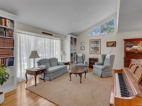 2nd image of 6 Primrose Lane