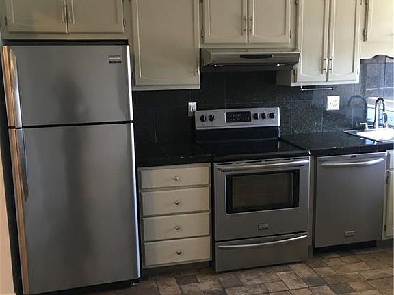 3rd image of 103 Sierra Vista Ln
