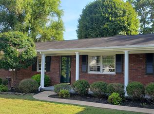 963 Spring Rd, Lenoir City, TN 37771