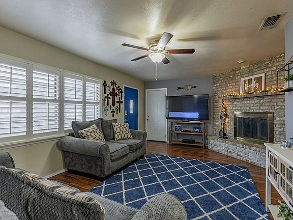 5th image of 4306 Clover Ave