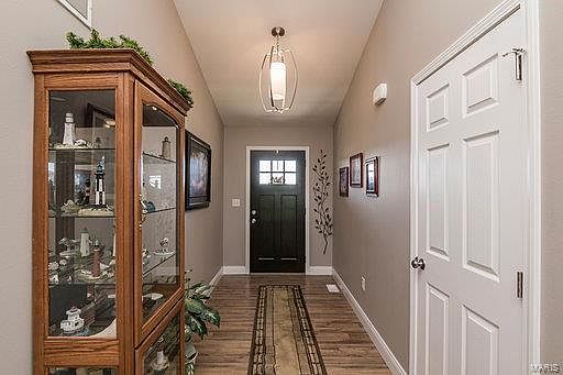 3rd image of 39 Bullseye Dr