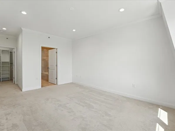 15 Freedom Way image 14 of 48