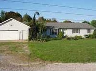 4036 E Sharon Blvd, Port Clinton, OH 43452