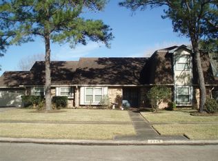 2324 Chelmsford Ct, Alvin, TX 77511