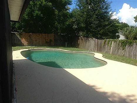 3rd image of 815 Osceola Trl