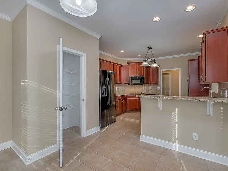 8675 Copperridge Dr — Photo 11