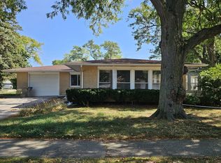 1291 Phoenix Dr, Des Plaines, IL 60018