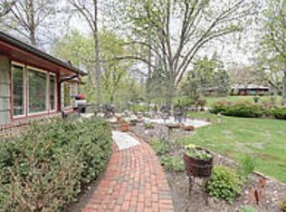 1992 Lower Saint Dennis Rd, Saint Paul, MN 55116