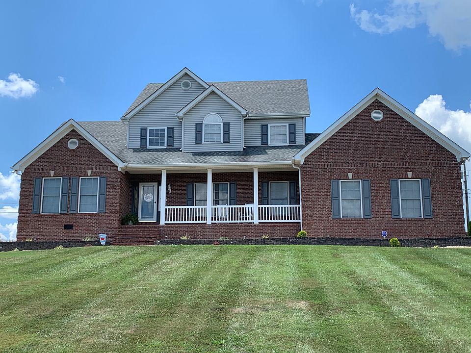 1st image of 463 Wyndemere Way