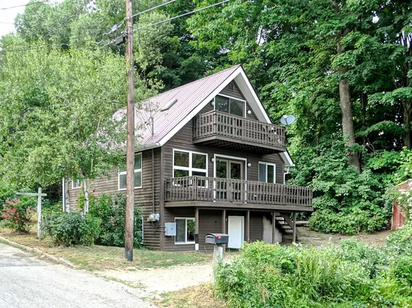 9 Weymouth Street, Richmond, ME 04357