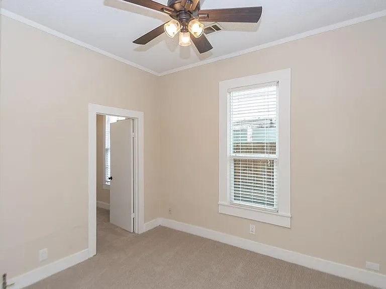 3909 Barnes St — Photo 10