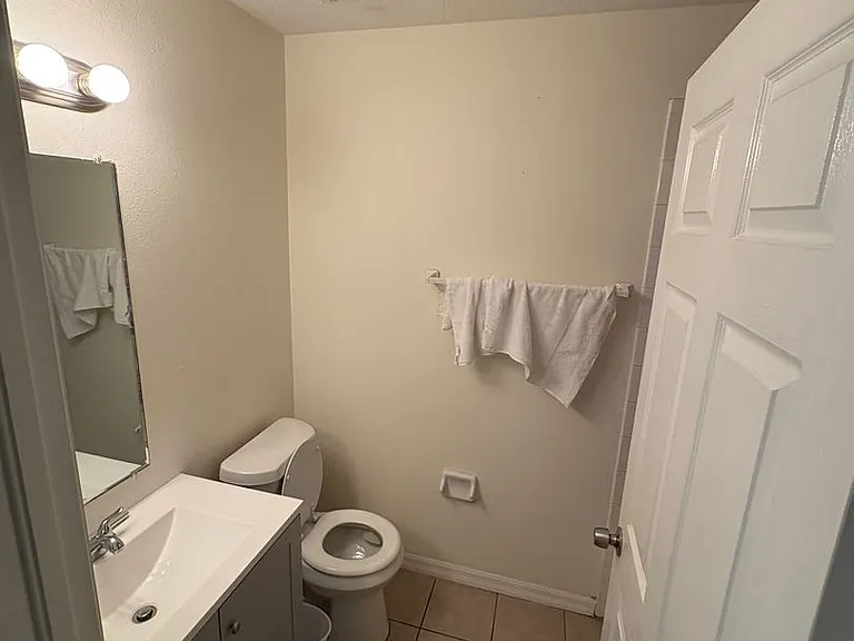 2609 E Emma St — Photo 10