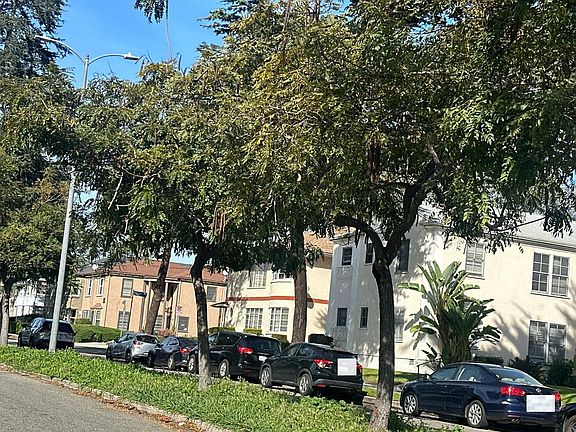 5th image of 3403 Stocker St