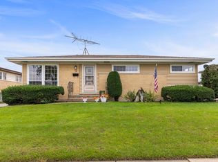 70 E Craig Dr, Chicago Heights, IL 60411