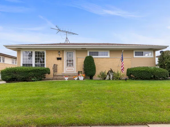 70 E Craig Dr, Chicago Heights, IL 60411