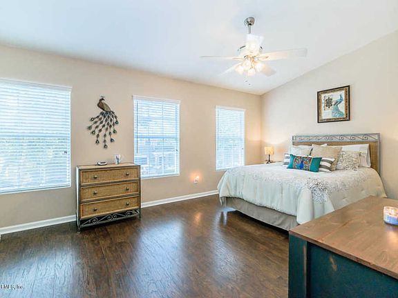 4th image of 13434 Ocean Mist Dr